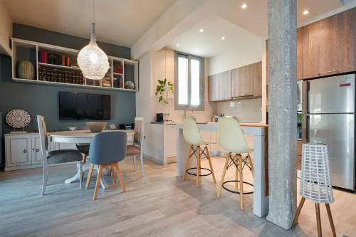 Discover Athens from an Upscale flat in Koukaki!