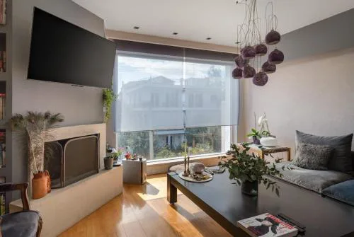 Elegant 2BR Apartment near Metro, Sunny & Spacious