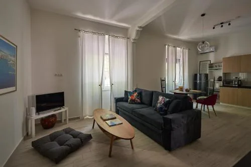 Elegant flat with garden an urban oasis in Athens