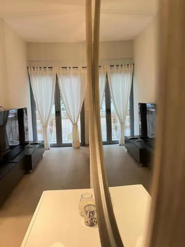 Embassy Apartment - I1