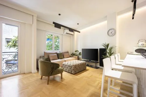 EN Suite 2 Bath Pangrati