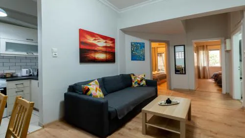 Entire Apt, 2 BDRM, Next to A-Museum