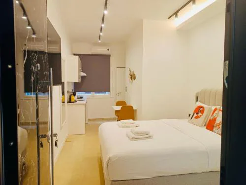 Family Central Retreat by Zeus Suites