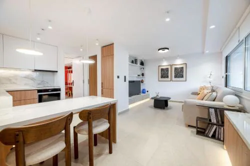 Glyfada Coastside Apartment