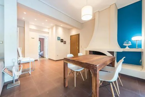 Glyfada Glass-Walled Designed Apt 1Gbps