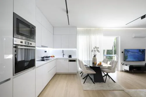 Glyfada Golden Residence - 3 bedroom - Greecing