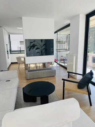 Glyfada Unique Luxury & Spacious Apartment
