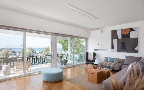 Glyfada Unique Residence