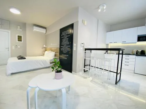 Goldfish Apartment - Plaka