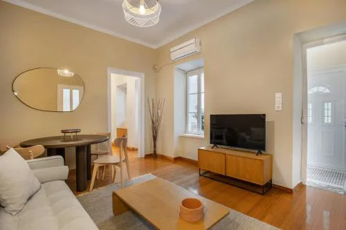 Grand Haven - New Renovated Spacious Apts in Prime Location
