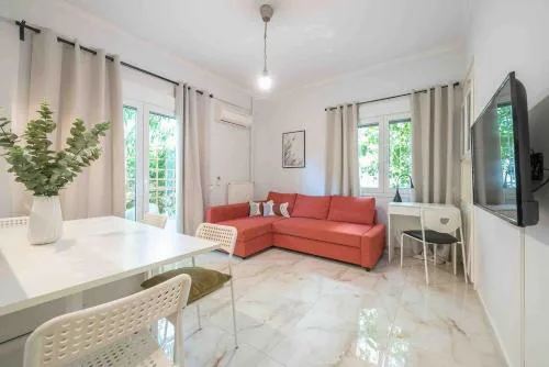 Home In The Alimos Marina