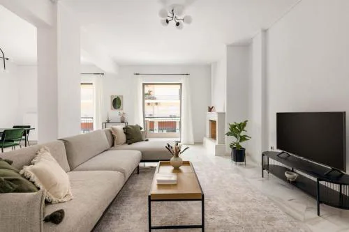Homely 3BR Getaway in Marousi by UPSTREET