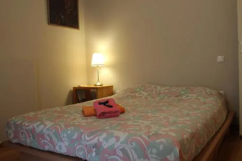 Homey Apartment near Acropolis for 4