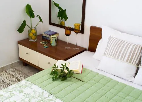 INSPIRATION Guestroom with Amazing Roof Garden
