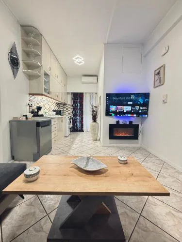 Johnnys cozy apartment in Kallithea