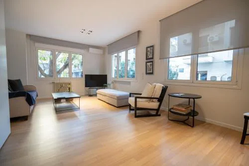 Kolonaki athens 2 bedrooms 4 persons flat by MPS