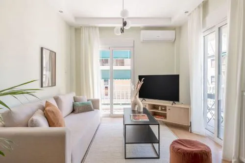 Koukaki 2BR Apartment by UPSTREET