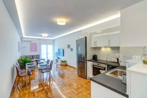 Koukaki lux 2BD 1master ap next to Acropolis