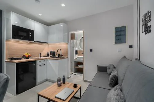 LOFTAKI - ATHENS Minimal Loft