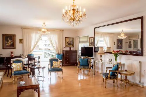 Luxurious apt in the Athenian Riviera