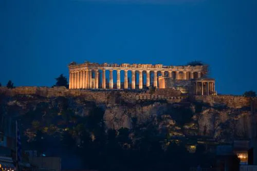 Majestic Acropolis View Elegant 2-Bedroom Penthouse in the Heart of Athens