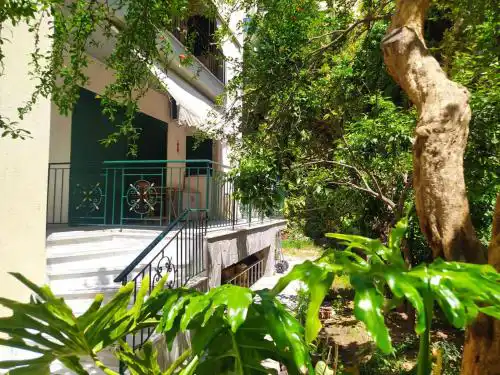 Marousi Comfy Apartment with balcony