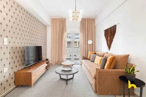 Modern 1-BDR Apt Near Acropolis With Sunny Balcony