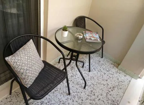 Modern 1BD Kallithea Home with Patio