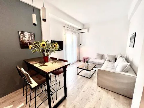 Modern 3BR Flat in Athens Center