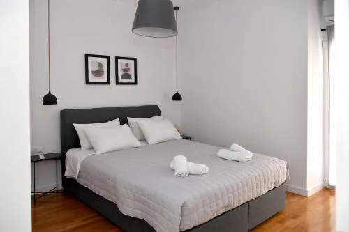 Modern Apartment in Ipitou, Plaka