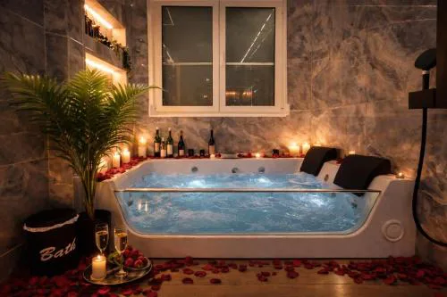 Modern Bohemian Suites ATHENS -- AVM