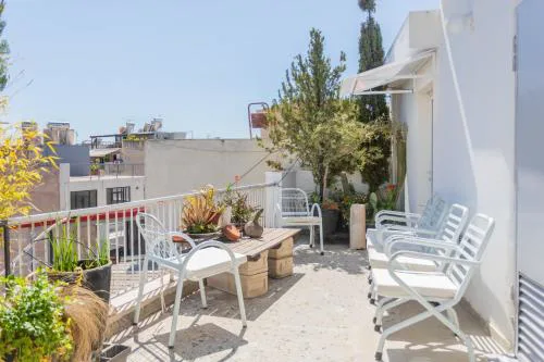 Modern Fully Equipped Apartment with Balcony and Rooftop - CT1