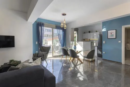Modern Renovated Apartment in Metaksourgio