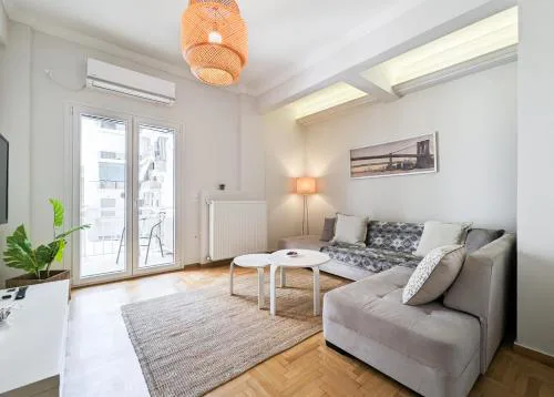 Modern&Quiet 2BD apt on a pedestrian