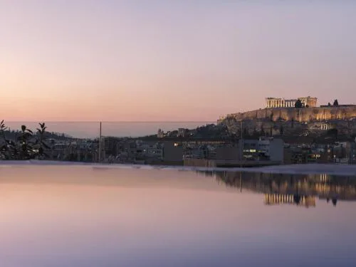 Monastik Living in Athina