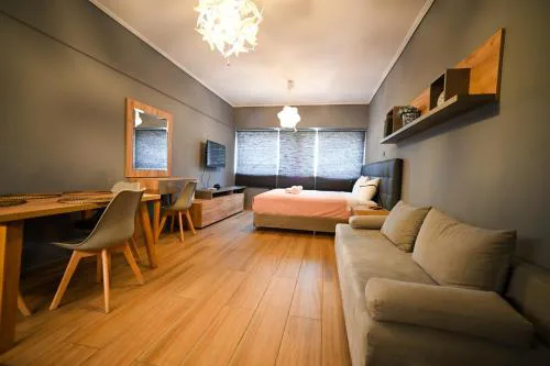 Monastiraki Athens Luxe Suite by Zeus Suites