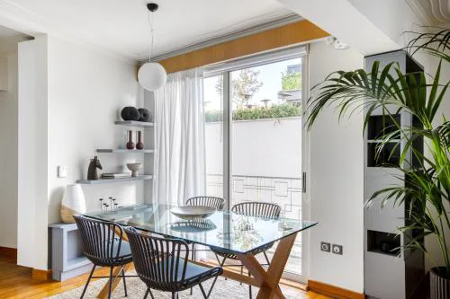 Monastiraki Stylish Loft W/ Acropolis View/Bathtub