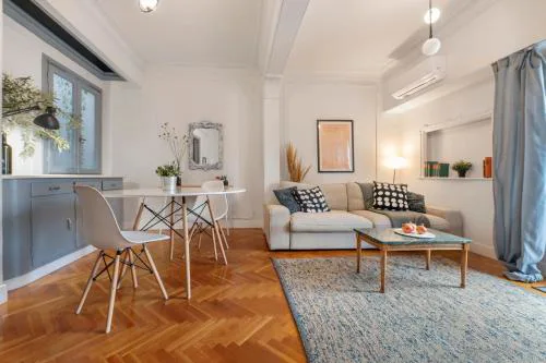 Museum Apartment - Fix B, Athens