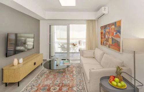 Neos Kosmos Apartment with Access to Acropolis View Rooftop