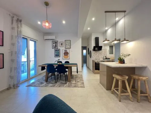 NEW! Incredible 1BR Apt in Koukaki with AC
