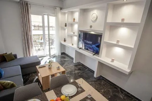 Newly Renovated 2-Bedroom Condo In Athens !