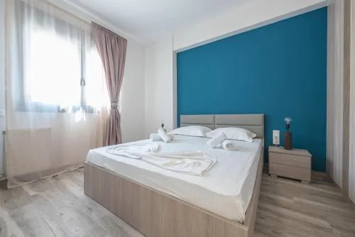 Newly renovated apt in the heart of Kerameikos