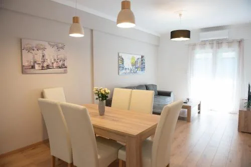 Newly renovated flat 500m from subway station (SKIATH_79)