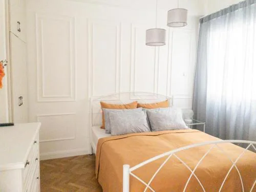 NobleNotes - Victor Suite Central Athens