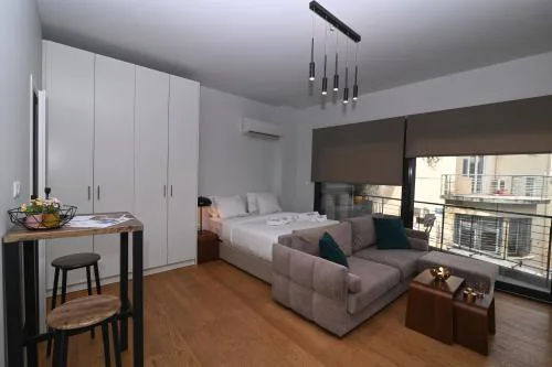 Nueva Upscale by Neuvel