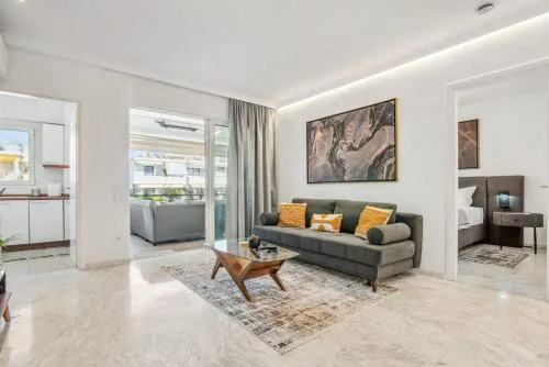 One-Bedroom Jacuzzi Glyfada