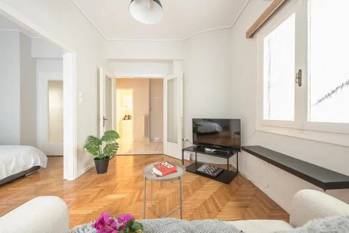 Pame Rentals - 2BD Home, 4 Min to Acropolis