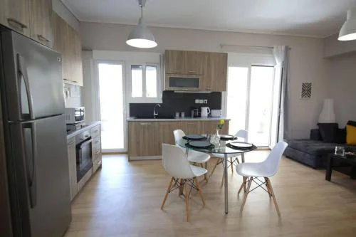 Penthouse lux flat with 2 bd next to larissis