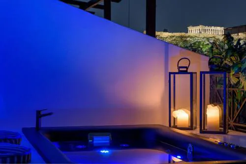Penthouse W/ View & Plunge Pool
