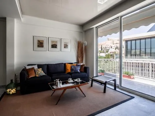 Peripatos apartment